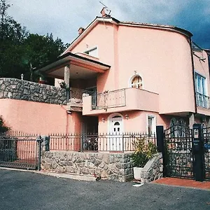 Mihaela Appartamento Ičići
